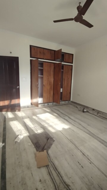 Bedroom in 4 BHK Independent House at Sector 46 – for Sale
