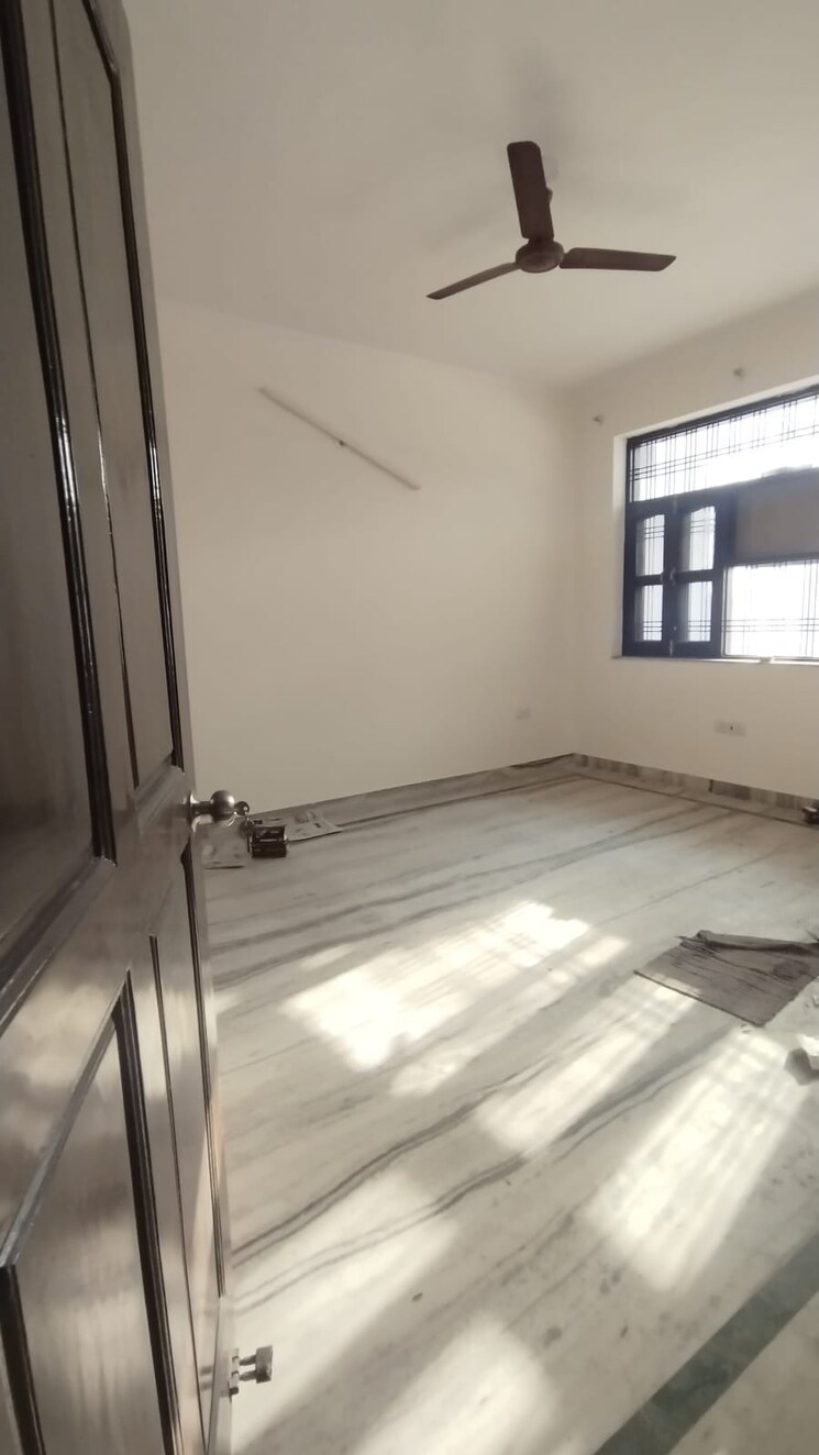 Room, sector 46 4 Bedroom 1600 Sq.Ft. Independent House In Sector 46 Faridabad 8451601