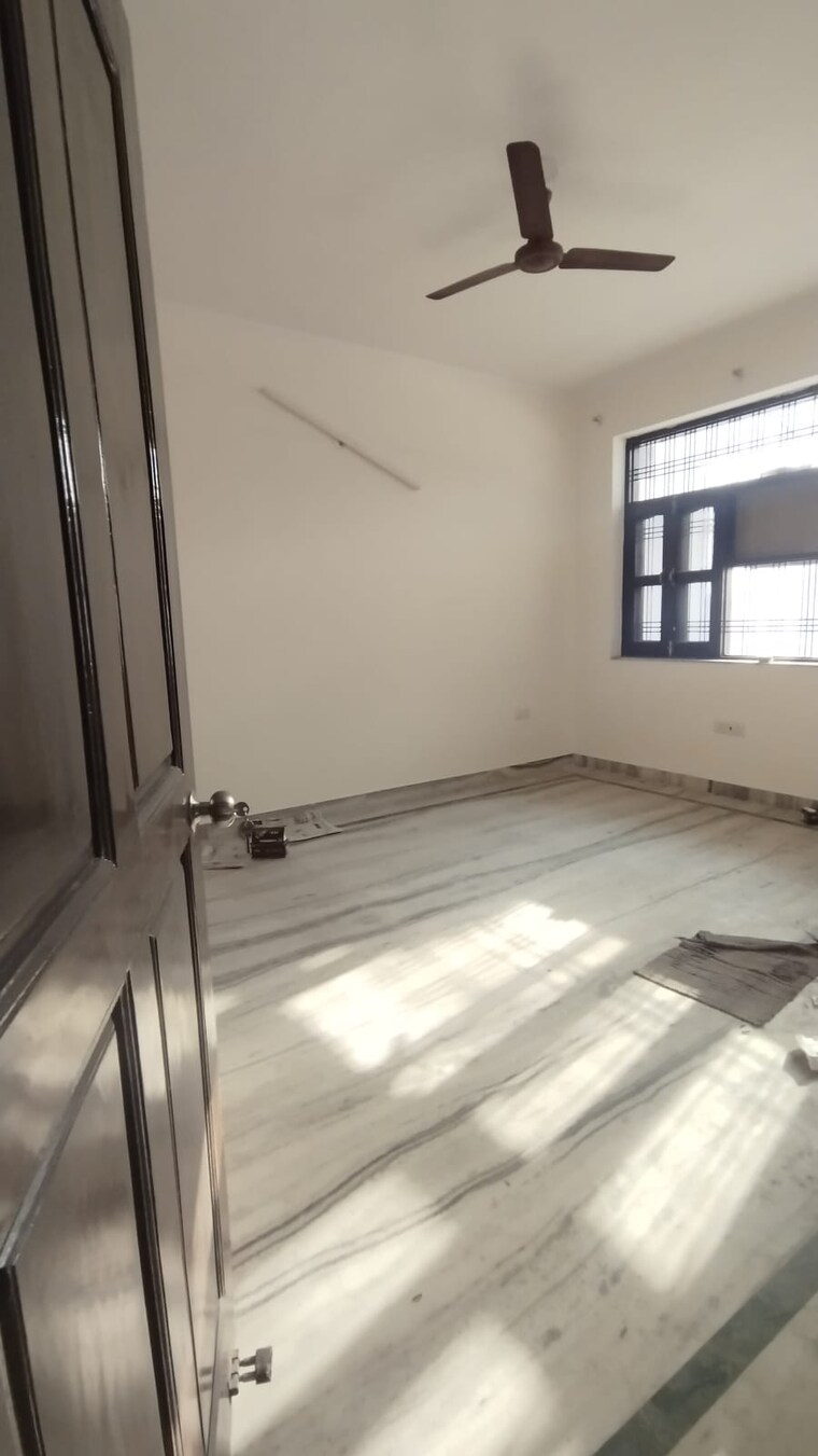 Room, sector 46 4 Bedroom 1600 Sq.Ft. Independent House In Sector 46 Faridabad 8451601