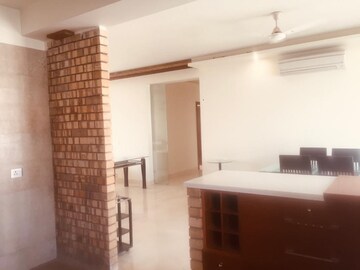 Kitchen in 4 BHK Apartment at Parsvnath Exotica, Sector 53 – for Rent