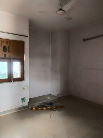 Master Bedroom in 2 BHK Builder Floor at Sector 22 – for Rent