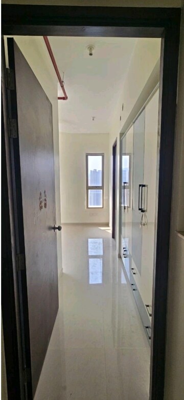Bedroom in 2 BHK Apartment at Kalpataru Paramount, Kapur Bawdi – for Rent