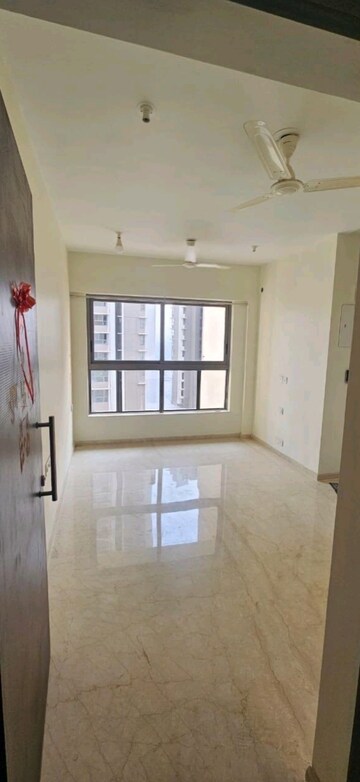Living Room in 2 BHK Apartment at Kalpataru Paramount, Kapur Bawdi – for Rent