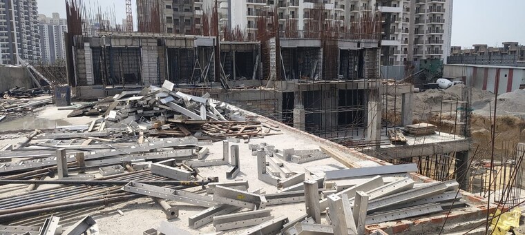 Swimming Pool, irish-platinum 4 Bedroom 2150 Sq.Ft. Apartment In Sector 10 Greater Noida Greater Noida 8451685