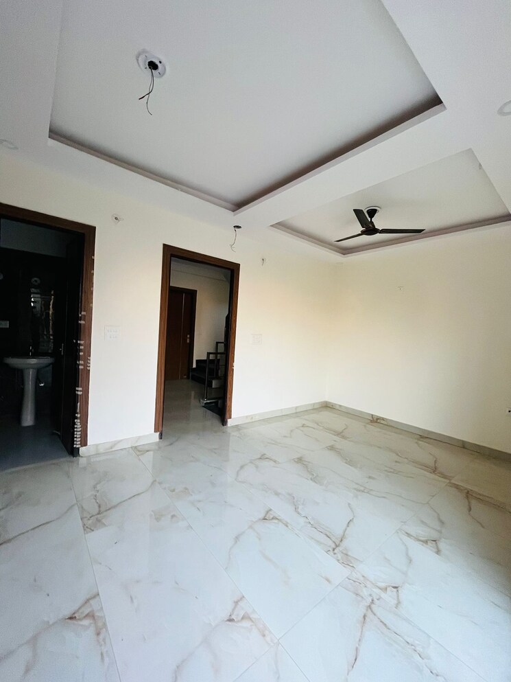 Master Bedroom, dmd-hometech-awas-yojna 2 Bedroom 950 Sq.Ft. Builder Floor In Sector 73 Noida 8451877