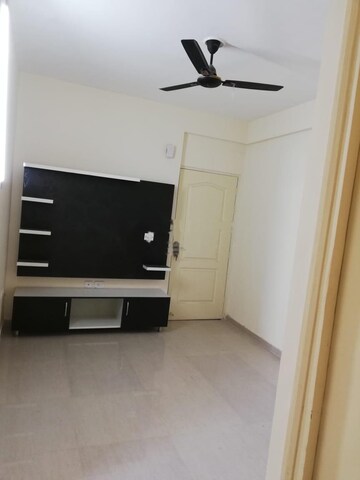 Room in 2 BHK Apartment at Pyramid Urban Homes 3, Sector 67a – for Rent