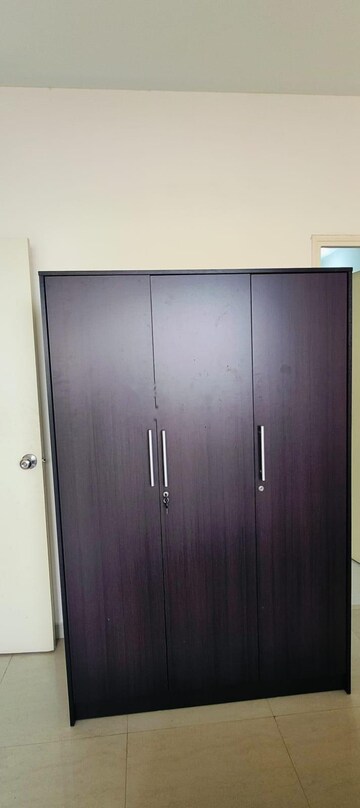 Room in 2 BHK Apartment at Pyramid Urban Homes 3, Sector 67a – for Rent
