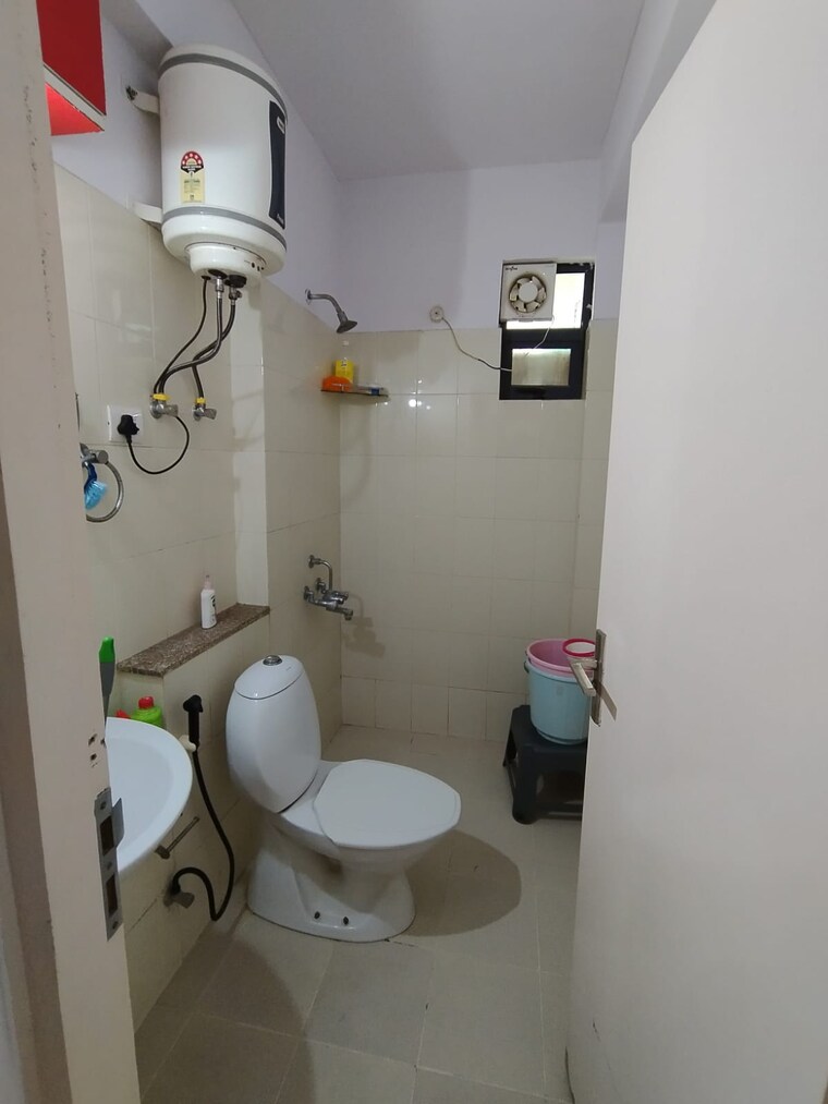 Bathroom, vatika-inxt-emilia-floors 2 Bedroom 930 Sq.Ft. Builder Floor In Sector 82 Gurgaon 8451743