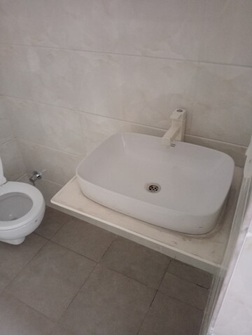 Bathroom in 3 BHK Apartment at Varun Enclave, Sector 28 – for Rent