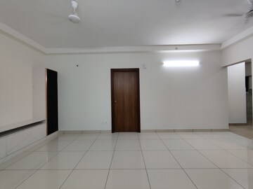 Room in 2 BHK Apartment at Prestige Finsbury Park Hyde, Bagaluru  – for Rent