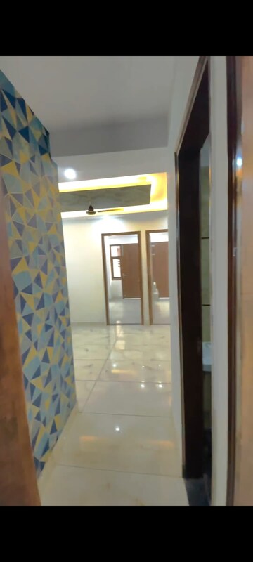 Room in 3 BHK Apartment at Galaxy North Avenue ll, Gaur City 2  – for Rent