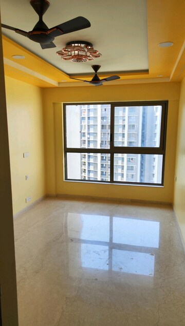 Living Room in 2 BHK Apartment at Kalpataru Paramount, Kapur Bawdi – for Rent