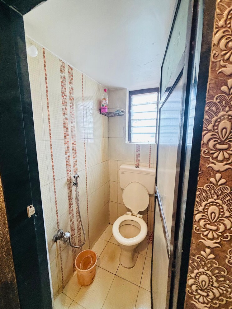 Bathroom, sbi colony 1 Bedroom 525 Sq.Ft. Apartment In Sbi Colony Thane 8451930