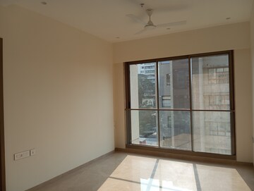 Bedroom in 3 BHK Apartment at Bandra West – for Rent