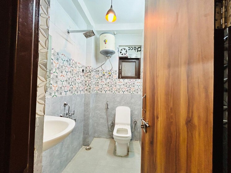 Bathroom, saket 1 Bedroom 550 Sq.Ft. Builder Floor In Saket Delhi 8451991