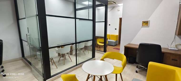 Other, remi-commercio Commercial Office Space 800 Sq.Ft. In Andheri West Mumbai 8452023