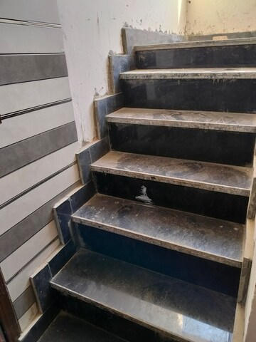  2 BHK Apartment at Paschim Vihar – for Rent
