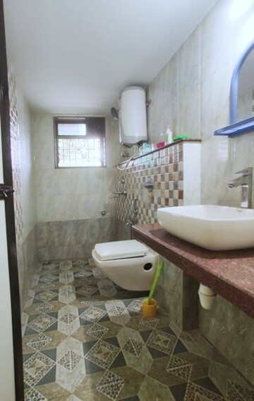 Master Bedroom in 4 BHK Villa at Nachinola – for Rent