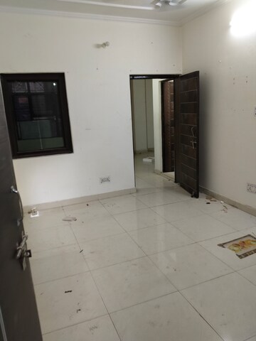 Bedroom in 1.5 BHK Apartment at Paschim Vihar – for Rent