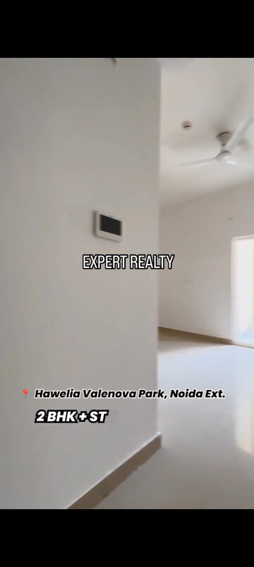 Master Bedroom in 2.5 BHK Apartment at Hawelia Valenova Park, Tech Zone 4 Greater Noida – for Sale