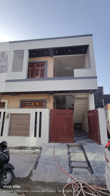 3 BHK Independent House For Sale in Jankipuram