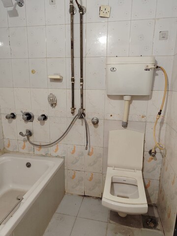 Bathroom in 3.5 BHK Apartment at Mahavir Shradha, Kharghar – for Rent