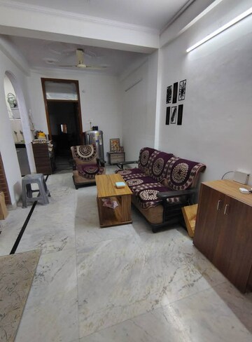 Master Bedroom in 2 BHK Builder Floor at Sector 9a – for Rent