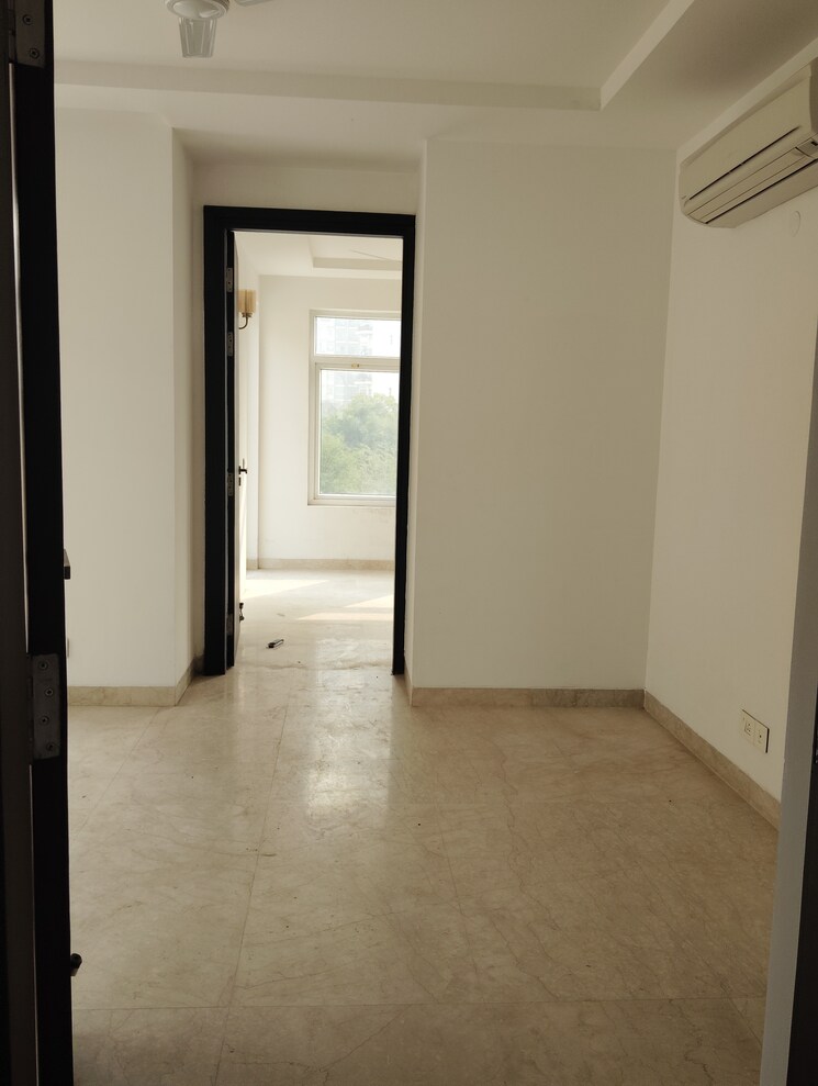 Master Bedroom, emaar-marbella 5 Bedroom 360 Sq.Yd. Villa In Sector 66 Gurgaon 8452244