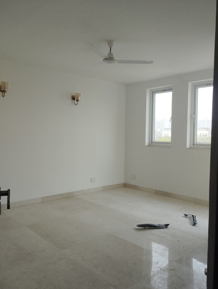 Master Bedroom, emaar-marbella 5 Bedroom 360 Sq.Yd. Villa In Sector 66 Gurgaon 8452244