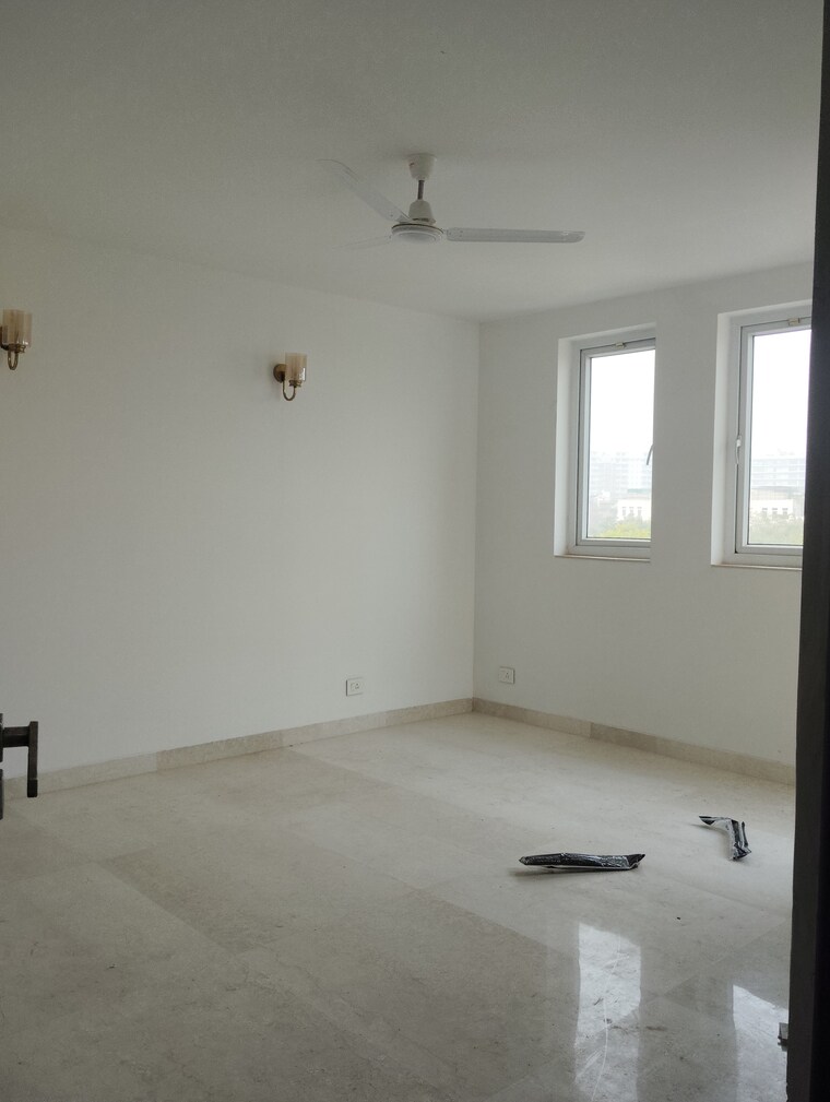 Master Bedroom, emaar-marbella 5 Bedroom 360 Sq.Yd. Villa In Sector 66 Gurgaon 8452244