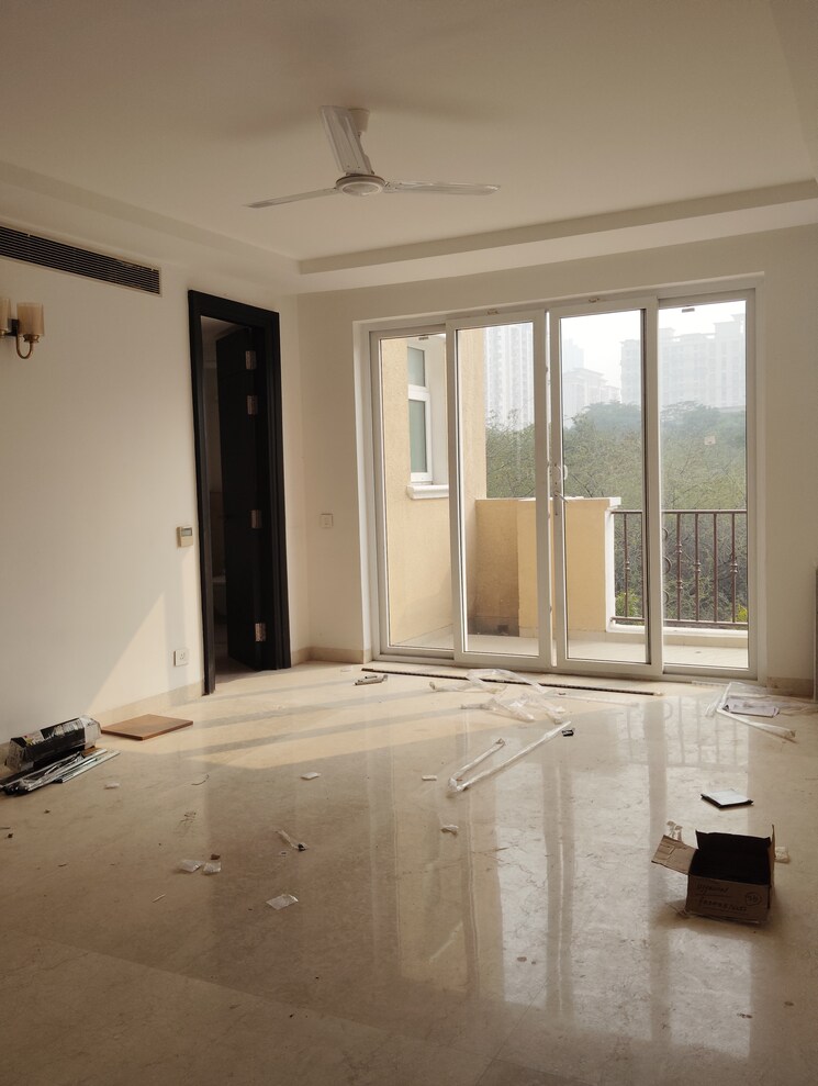 Master Bedroom, emaar-marbella 5 Bedroom 360 Sq.Yd. Villa In Sector 66 Gurgaon 8452244