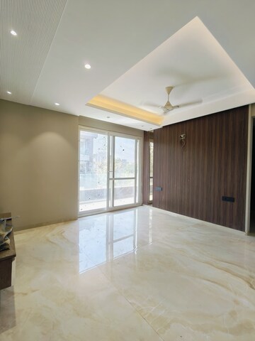 Master Bedroom in 3 BHK Builder Floor at Kohli One Malibu Town, Sector 47 – for Sale