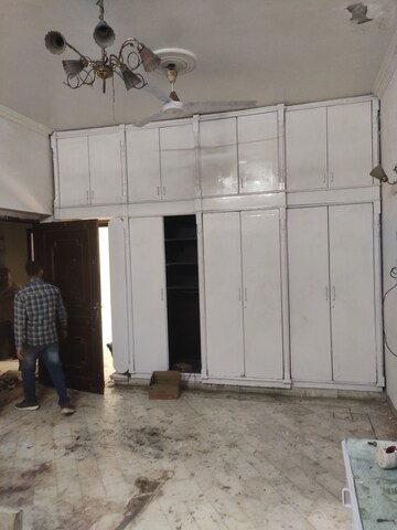 Furnished Amenities in 2.5 BHK Independent House at Niralanagar – for Rent