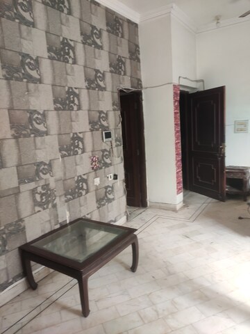 Master Bedroom in 2.5 BHK Independent House at Niralanagar – for Rent