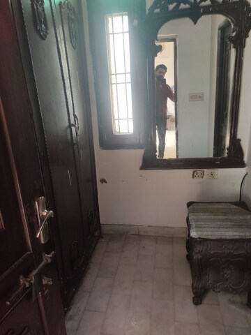 Furnished Amenities in 2.5 BHK Independent House at Niralanagar – for Rent