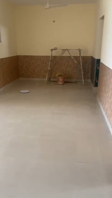 Master Bedroom in 4 BHK Builder Floor at Omaxe Silver Birch, North Mullanpur – for Sale