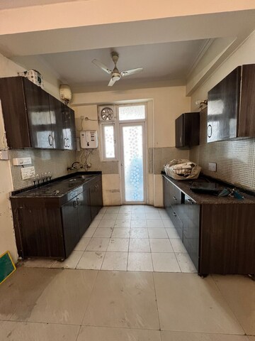 3 BHK Apartment For Rent in Amrapali Silicon City, Sector 76