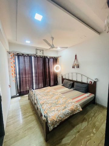 Bedroom in 1 BHK Apartment at Vakola – for Rent