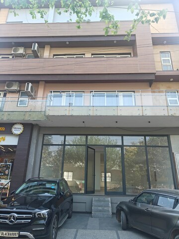  Shop For Rent in Lajpat Nagar