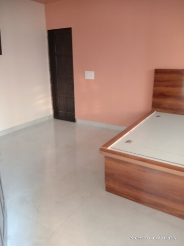 Master Bedroom in 1 RK Builder Floor at Patel Nagar Society, Sector 15 – for Rent