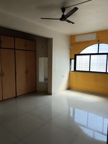 Master Bedroom in 2 BHK Apartment at Indira Nagar – for Rent