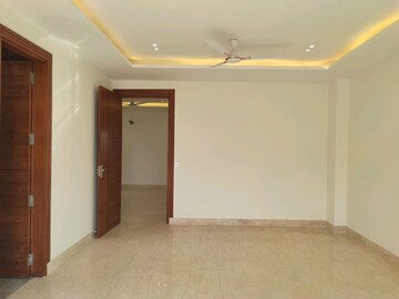 Master Bedroom in 4 BHK Builder Floor at Unitech South City II, Sector 50 – for Rent