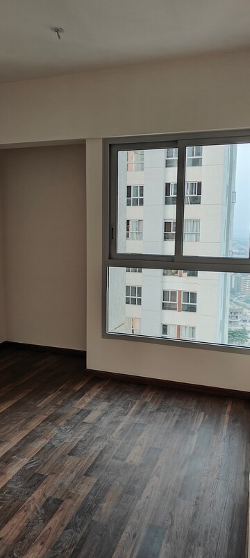 Bedroom in 2 BHK Apartment at Piramal Vaikunth, Balkum Pada – for Rent