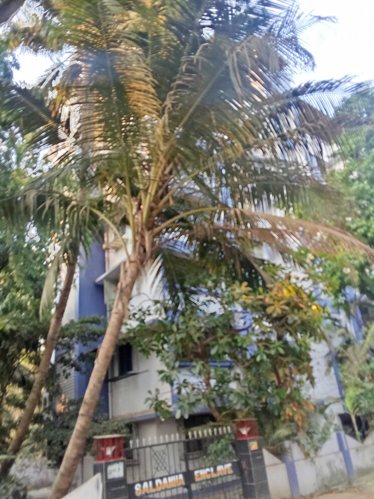 Listing Cover Image