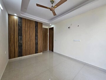Master Bedroom in 3 BHK Builder Floor at Sector 9 – for Rent