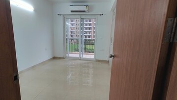 Master Bedroom in 3 BHK Apartment at Sam Palm Olympia, Sector 16c Greater Noida – for Rent