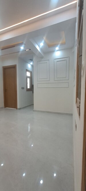 Furnished Amenities in 2 BHK Builder Floor at Radhey Radhey Apartment, Sector 73 – for Sale
