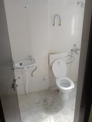Bathroom in 3 BHK Apartment at Amolik Sankalp, Sector 85 – for Sale