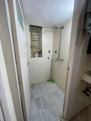 Bathroom in 1 BHK Apartment at Andheri West – for Rent