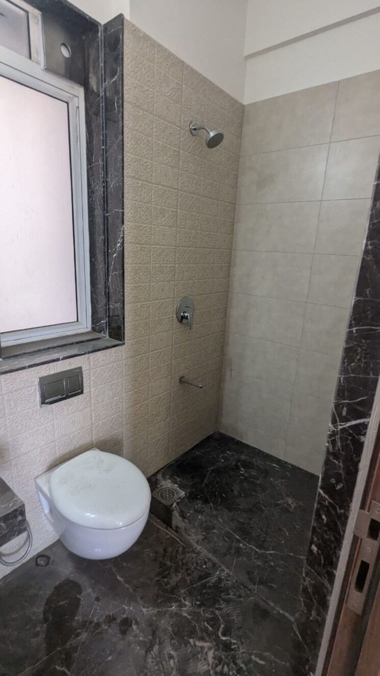 Bathroom, kalpataru-radiance 3 Bedroom 1032 Sq.Ft. Apartment In Goregaon West Mumbai 8452673